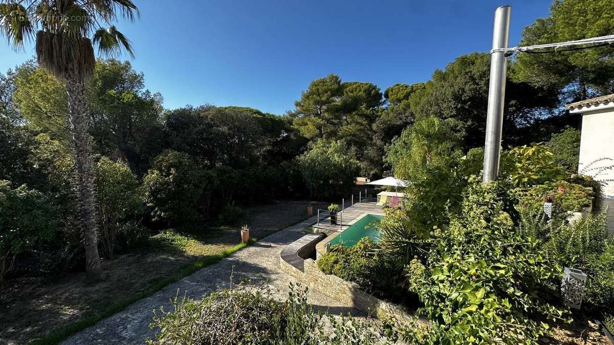 Maison à SIX-FOURS-LES-PLAGES