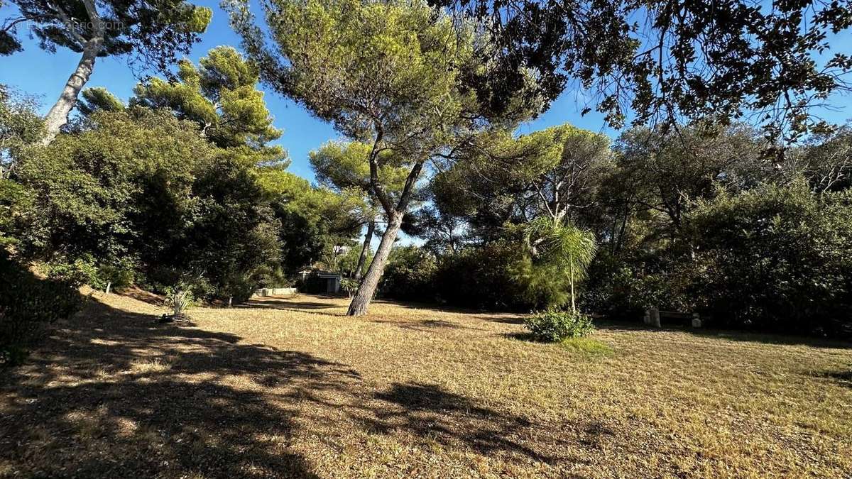 Maison à SIX-FOURS-LES-PLAGES