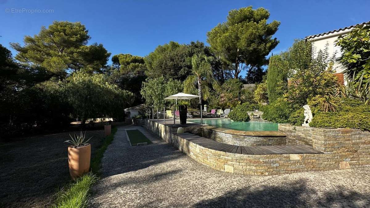 Maison à SIX-FOURS-LES-PLAGES