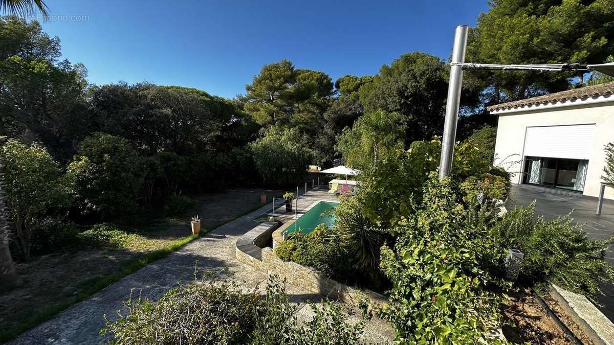 Maison à SIX-FOURS-LES-PLAGES