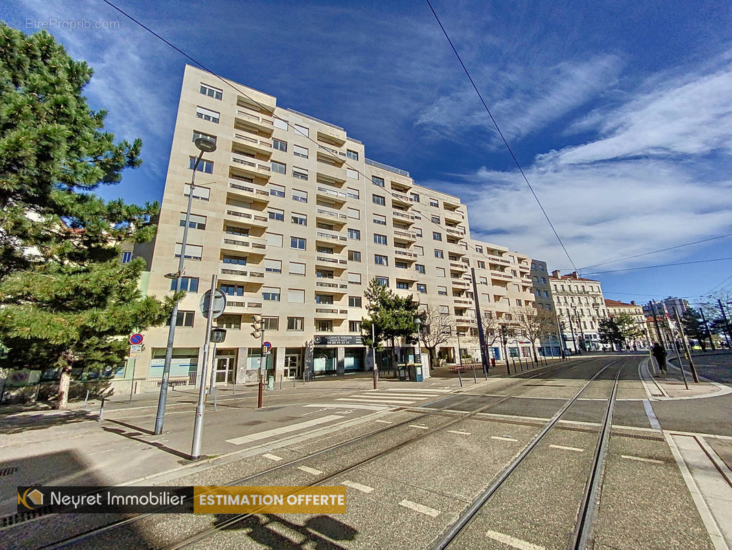 Appartement à SAINT-ETIENNE