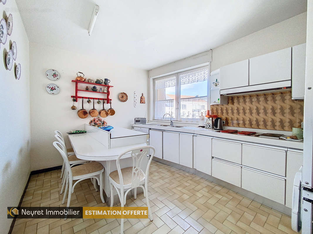 Appartement à SAINT-ETIENNE