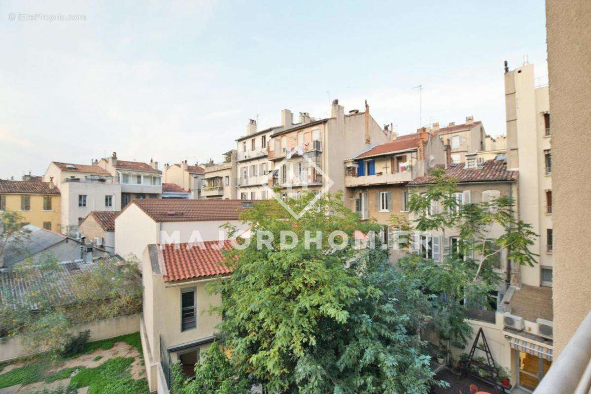 Appartement à MARSEILLE-5E