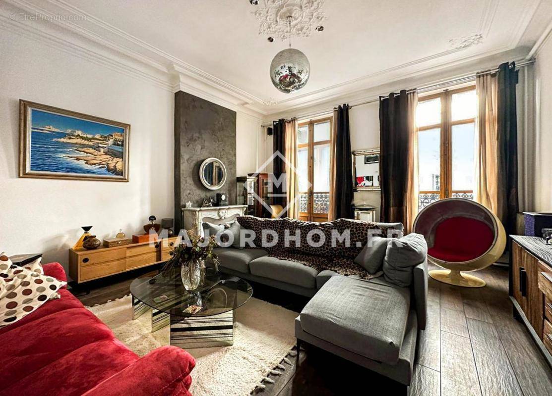 Appartement à MARSEILLE-1E