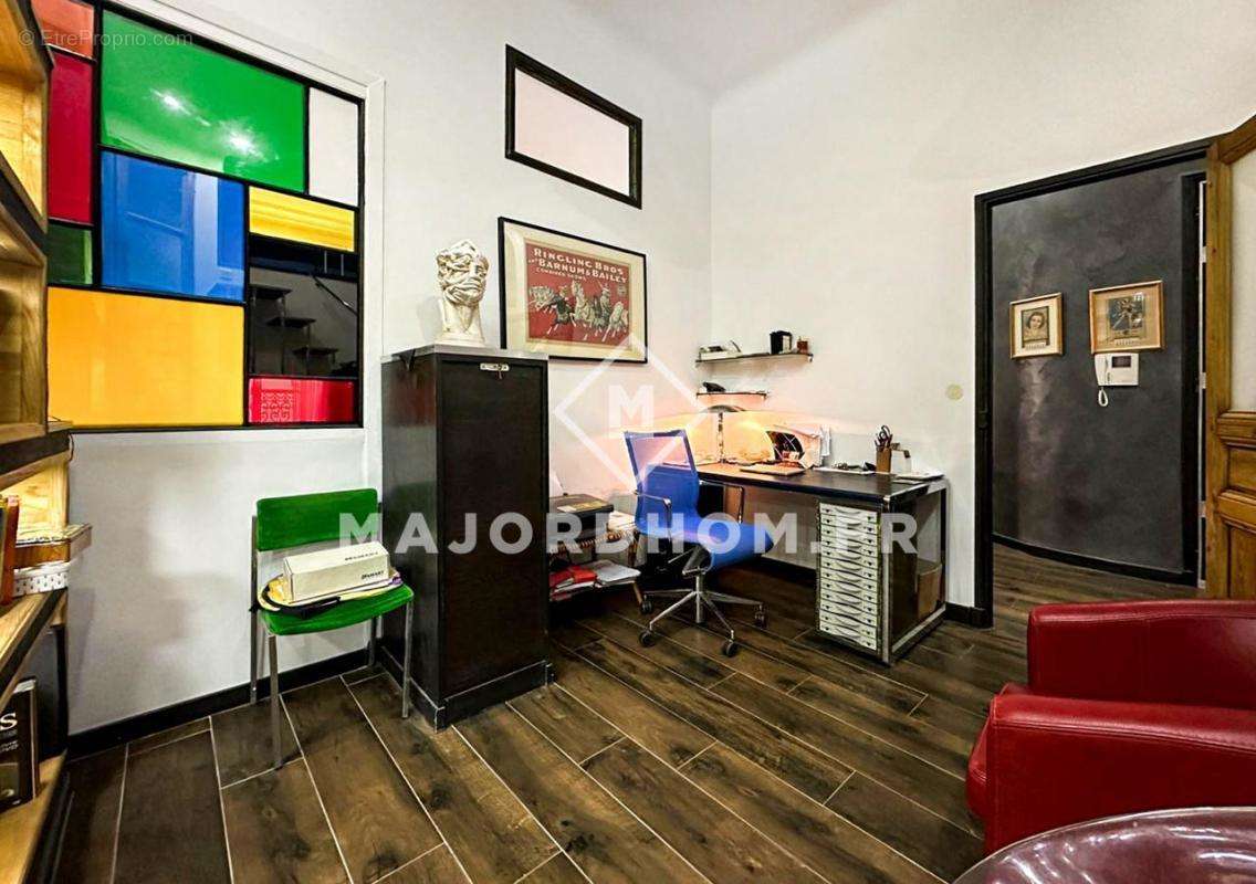 Appartement à MARSEILLE-1E