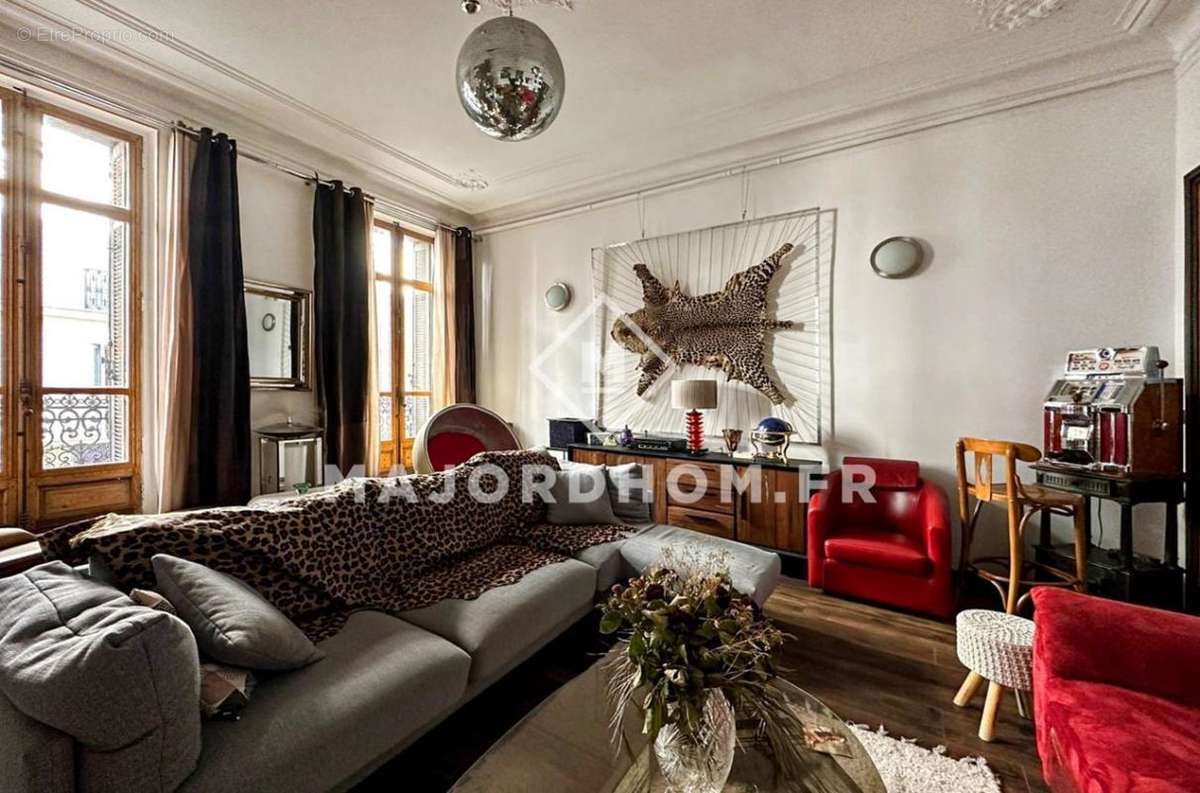 Appartement à MARSEILLE-1E