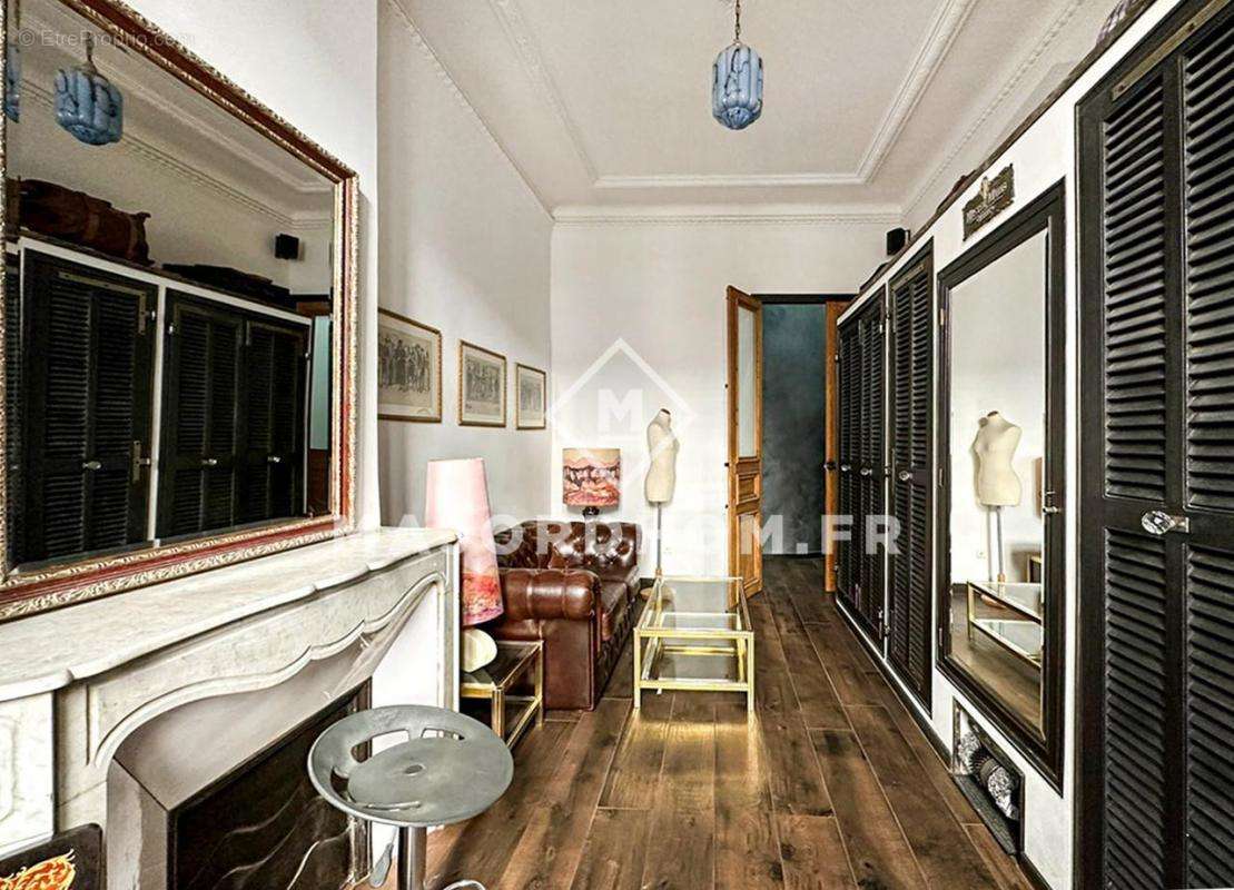 Appartement à MARSEILLE-1E