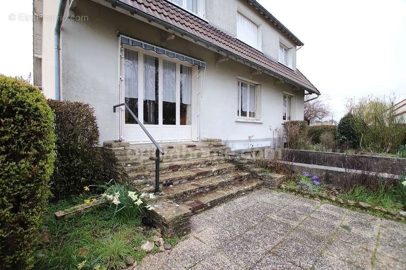 Maison à HUISSEAU-SUR-MAUVES