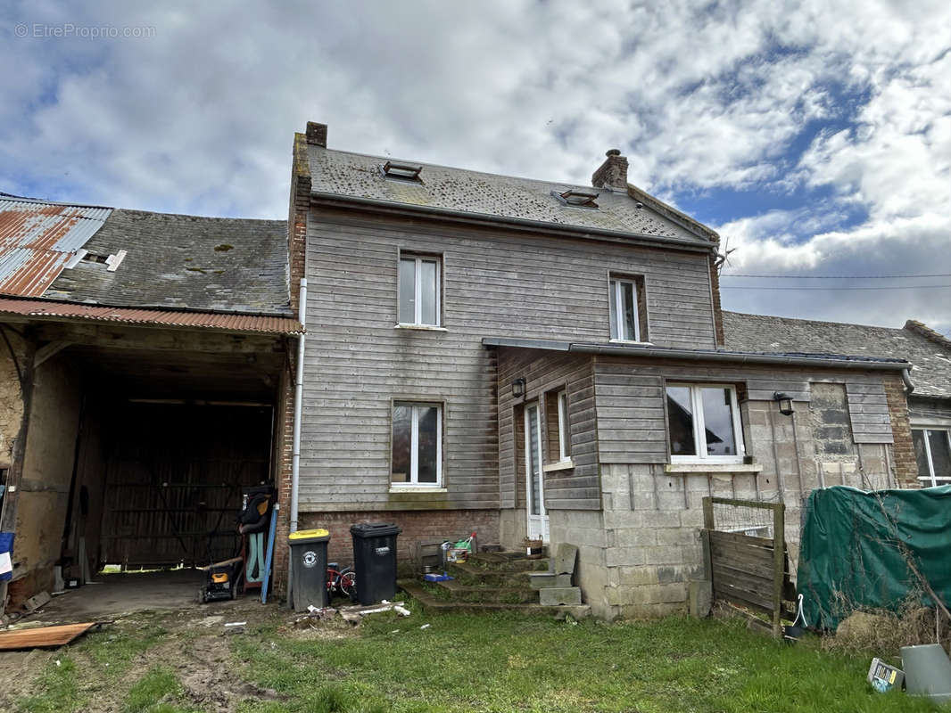 Maison à HORNOY-LE-BOURG