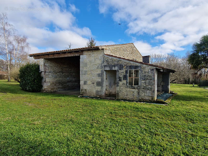 Maison à SAINT-SAVINIEN