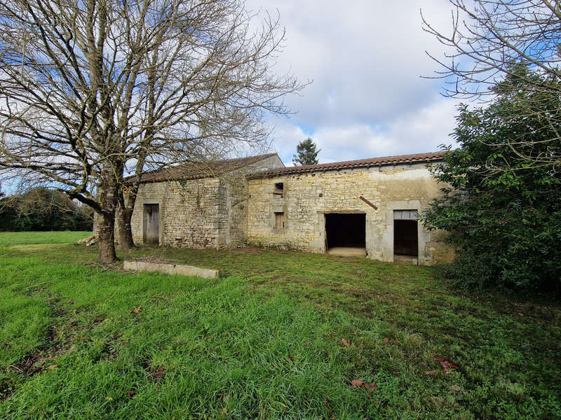 Maison à SAINT-SAVINIEN