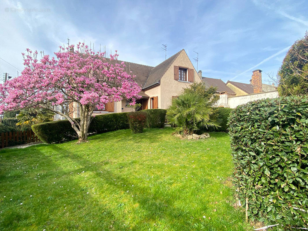 Maison à TREMBLAY-EN-FRANCE