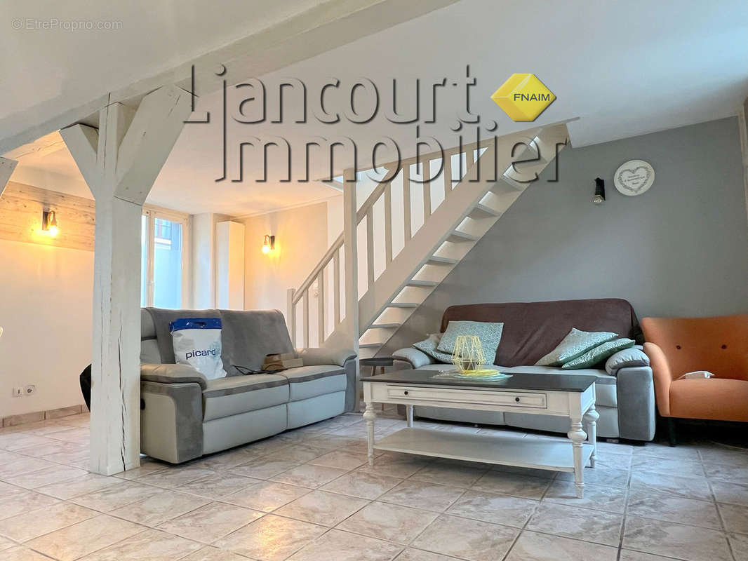 Appartement à LIANCOURT