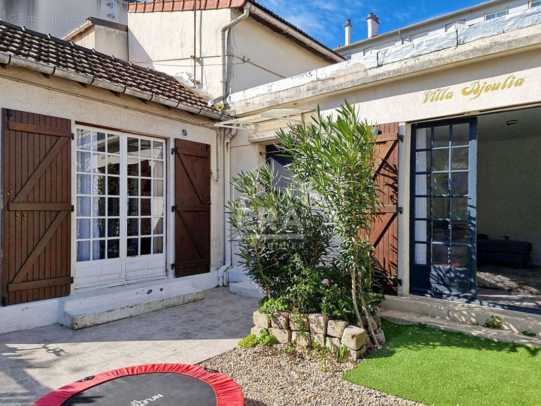 Maison à MONTREUIL