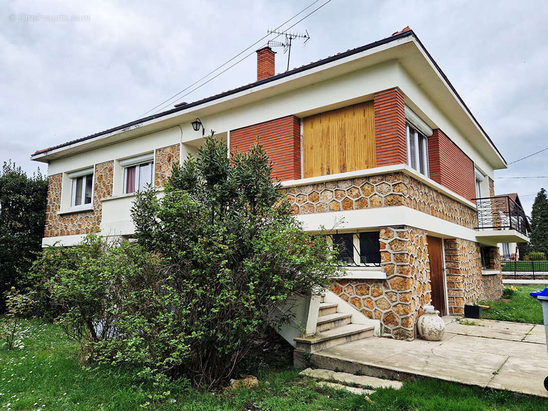 Maison à LIVRY-GARGAN