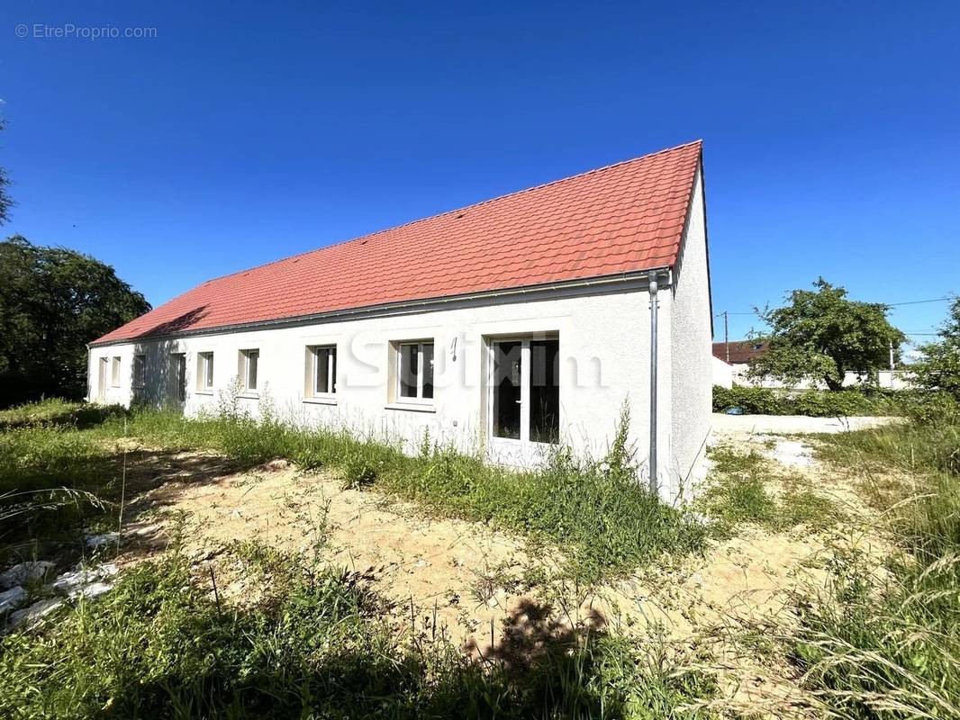 Maison à AUXONNE