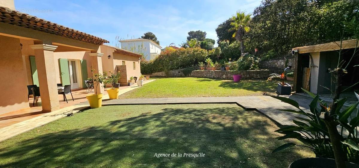 Maison à HYERES