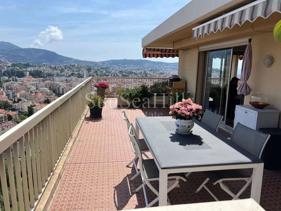 Appartement à NICE