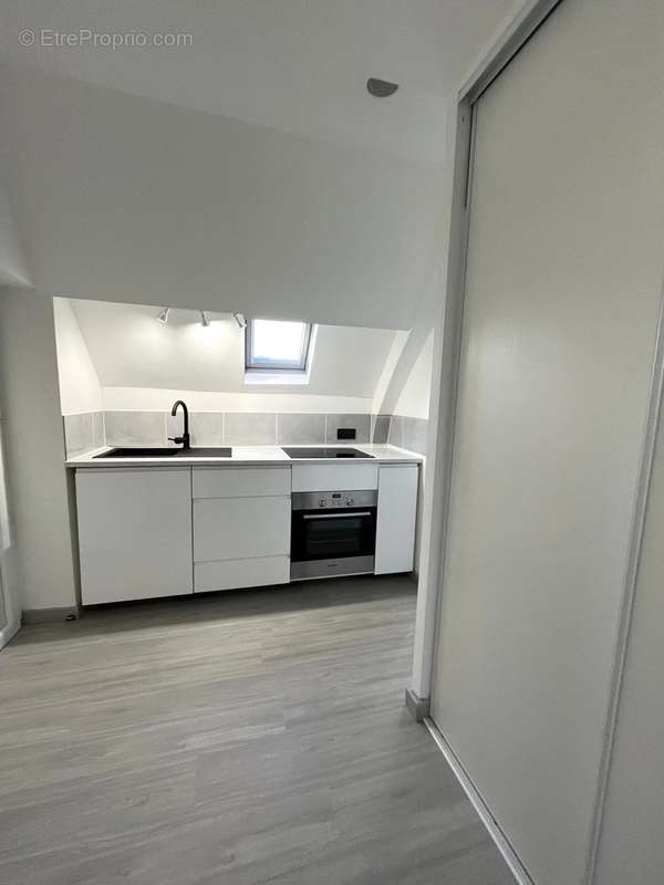 Appartement à SAINT-ETIENNE-DE-MONTLUC