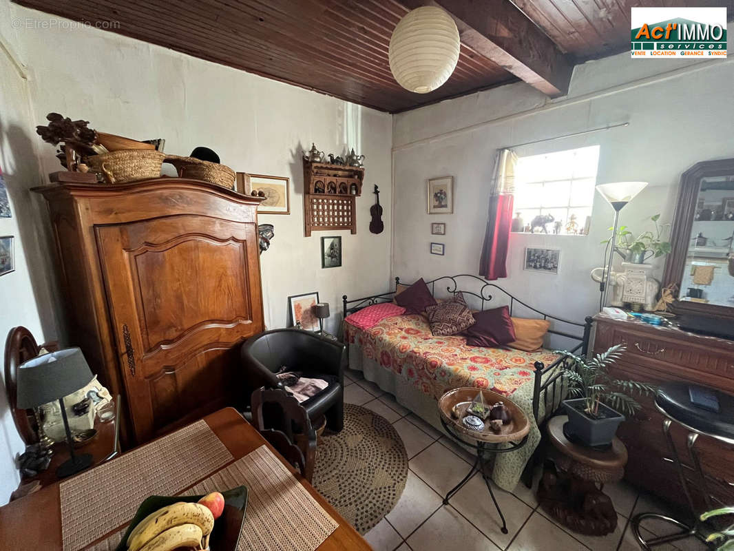 STUDIO - Appartement à MIRAMAS