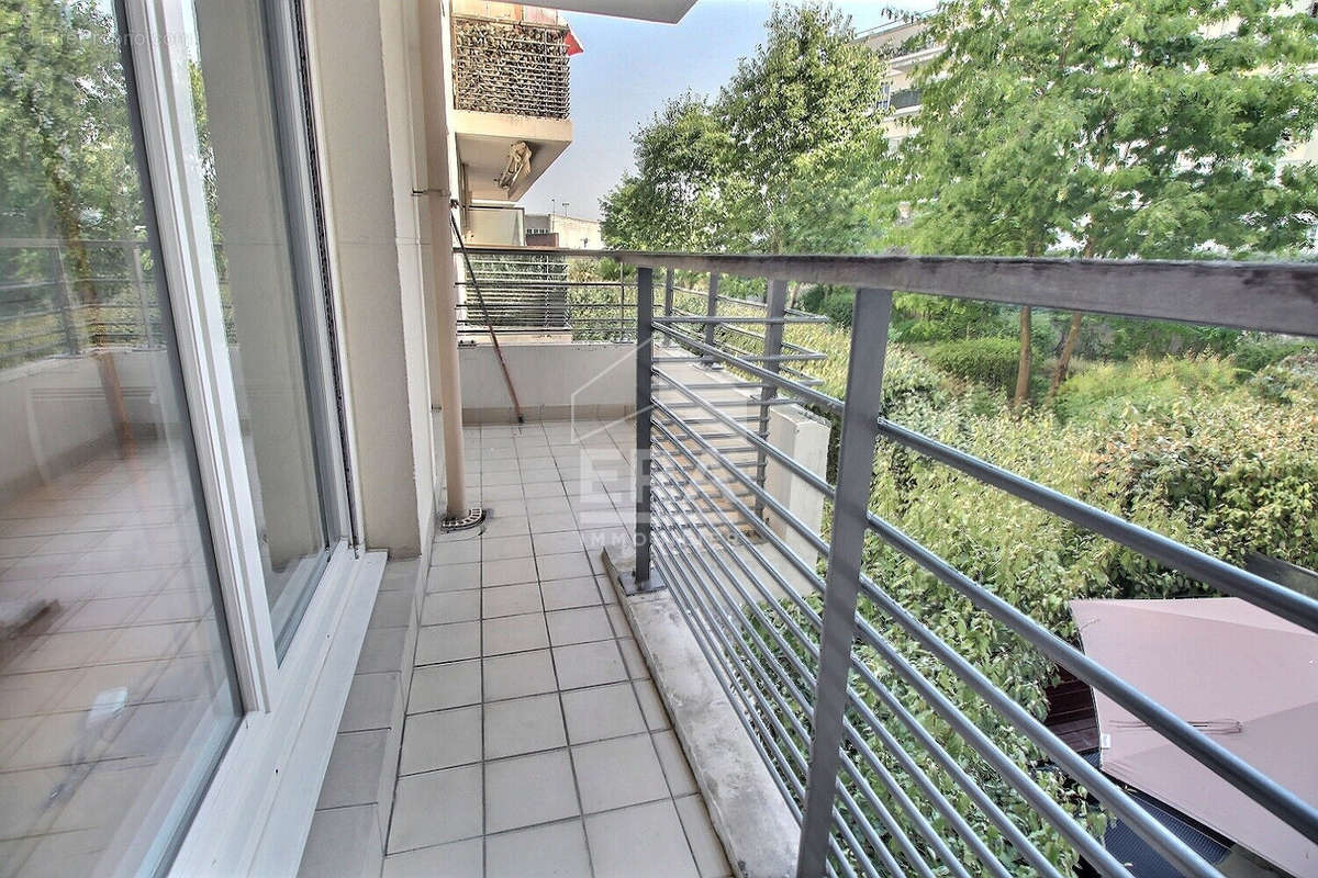 Appartement à LE PLESSIS-ROBINSON