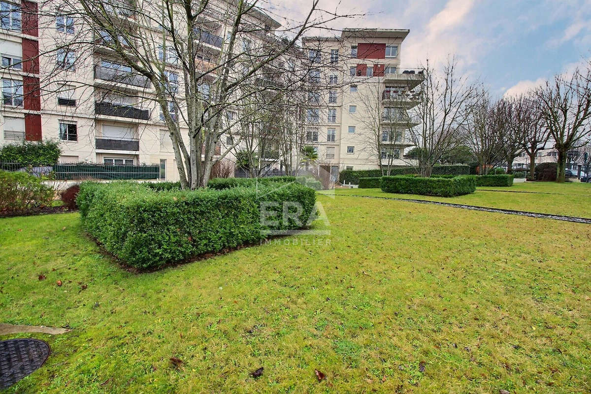 Appartement à LE PLESSIS-ROBINSON