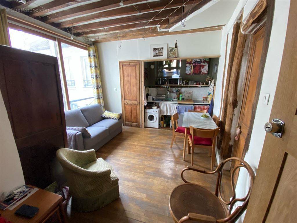 Appartement à PARIS-10E