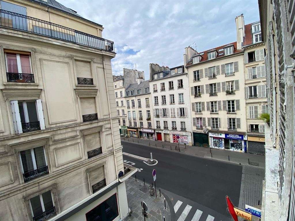 Appartement à PARIS-10E