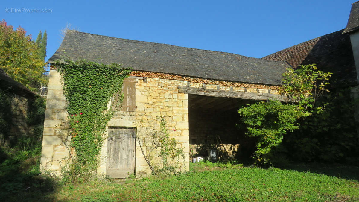 Maison à HAUTEFORT