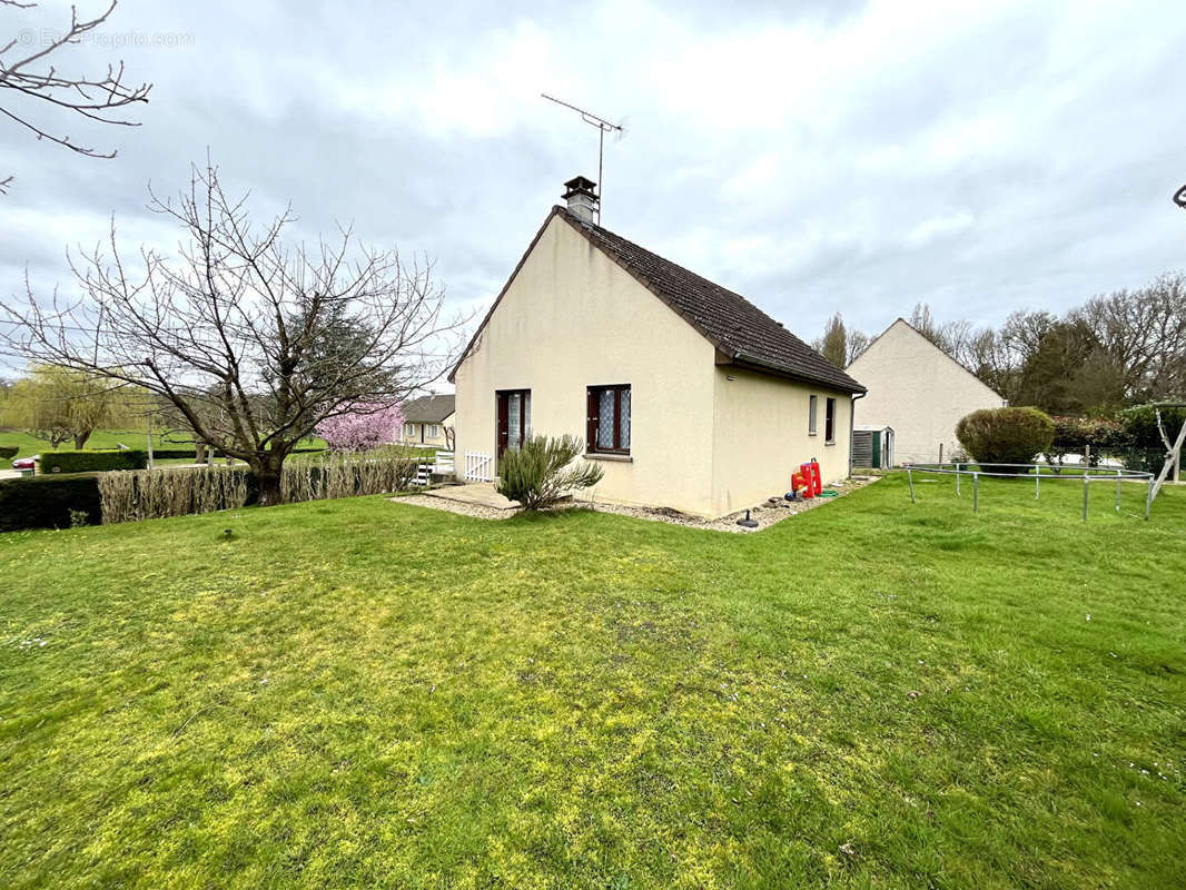 Maison à CHARNY