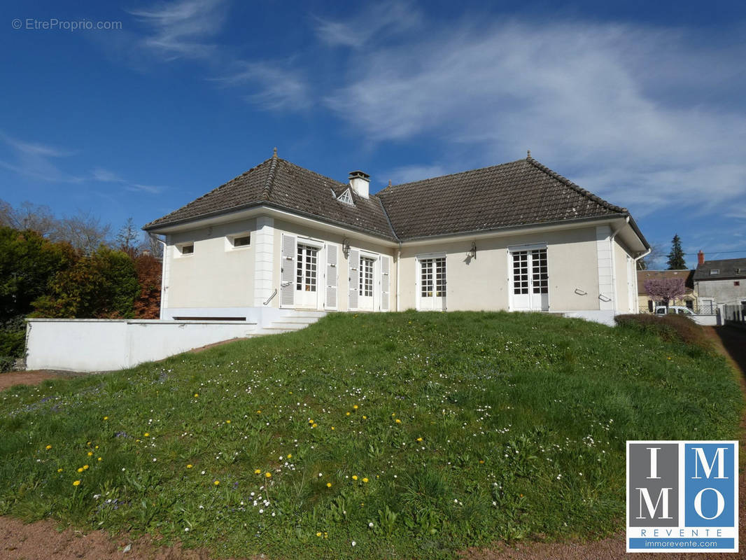 Maison à LES AIX-D&#039;ANGILLON