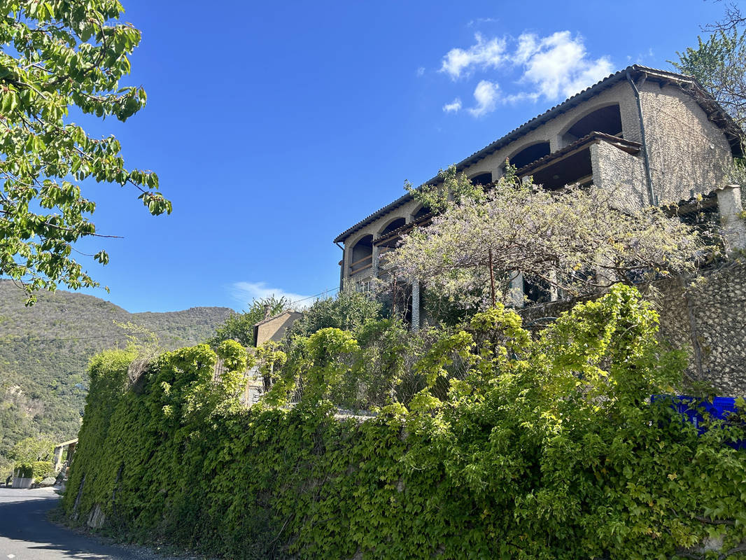 Maison à NOTRE-DAME-DE-LA-ROUVIERE