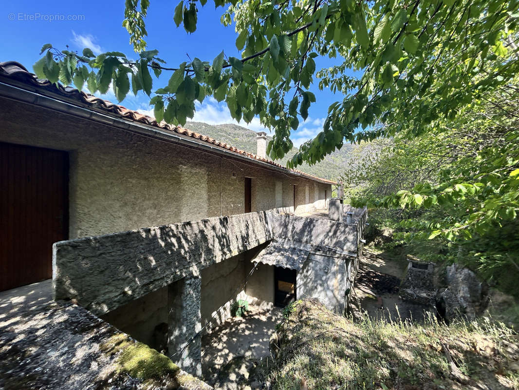 Maison à NOTRE-DAME-DE-LA-ROUVIERE