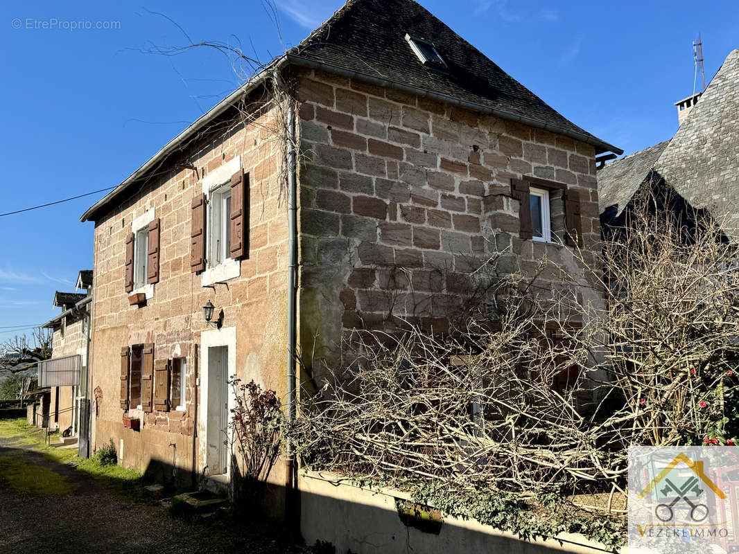 Maison à VARS-SUR-ROSEIX