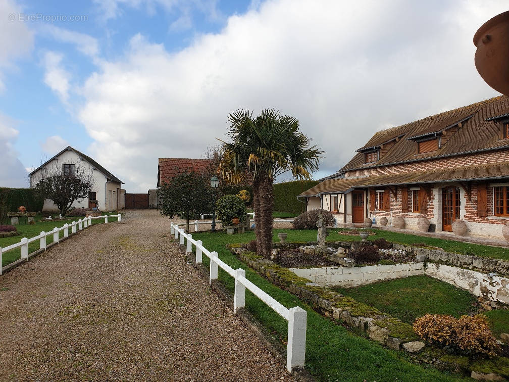 Maison à QUATREMARE