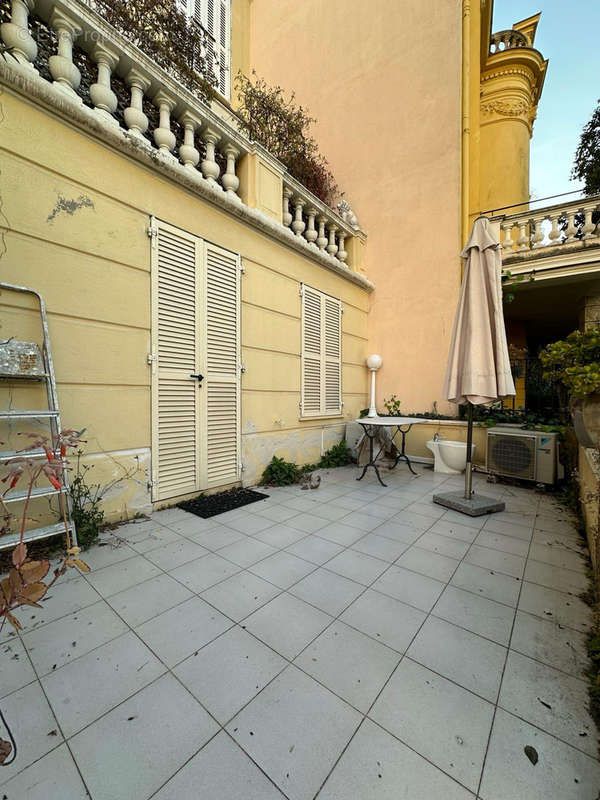 Appartement à MENTON