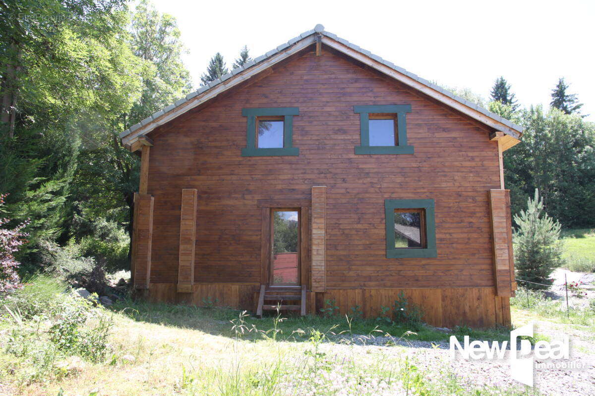 Maison à FOREST-SAINT-JULIEN