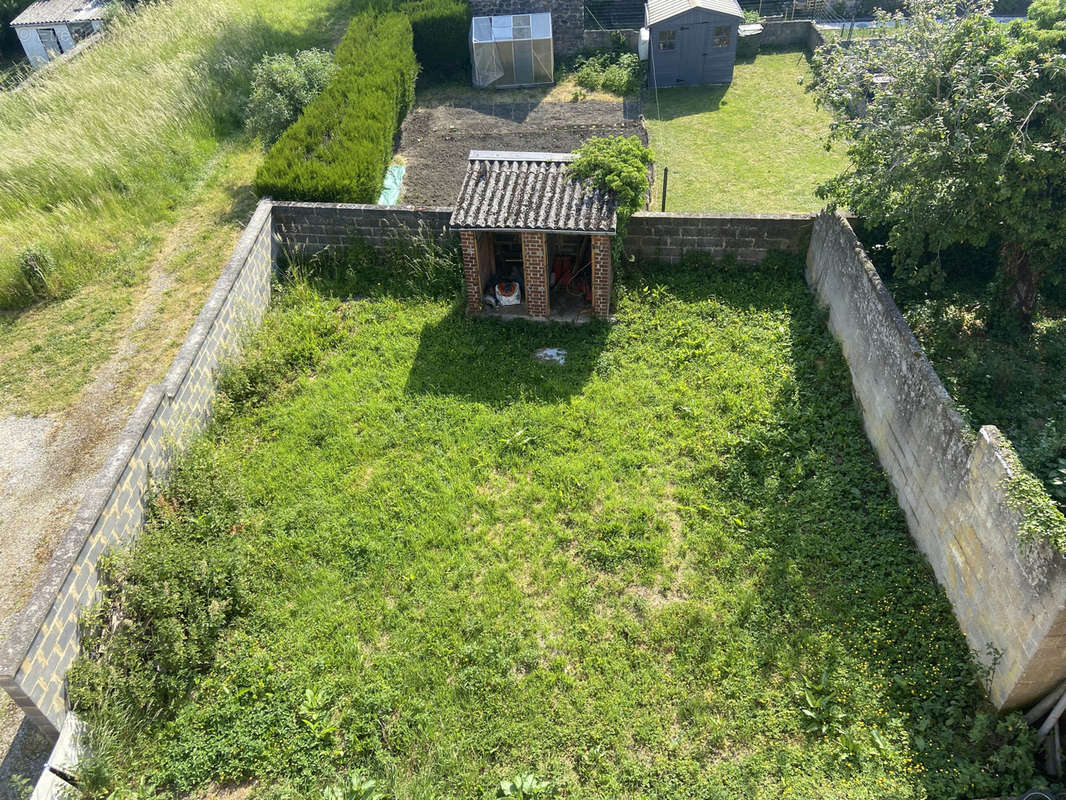 Maison à SOLRE-LE-CHATEAU