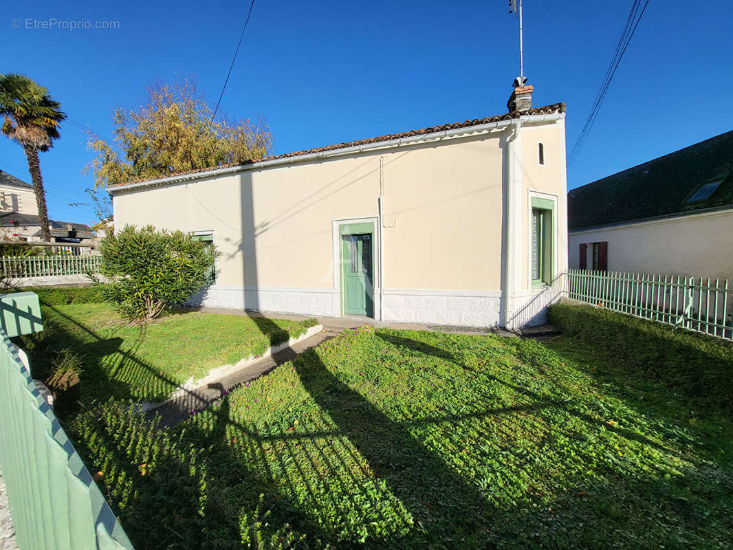 Maison à CHAVAGNES