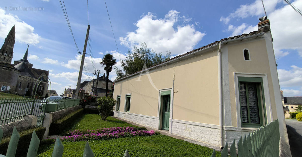 Maison à CHAVAGNES