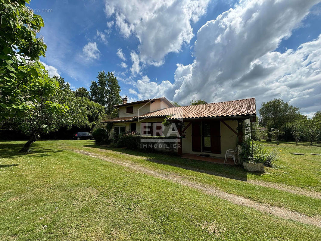 Maison à PUGNAC