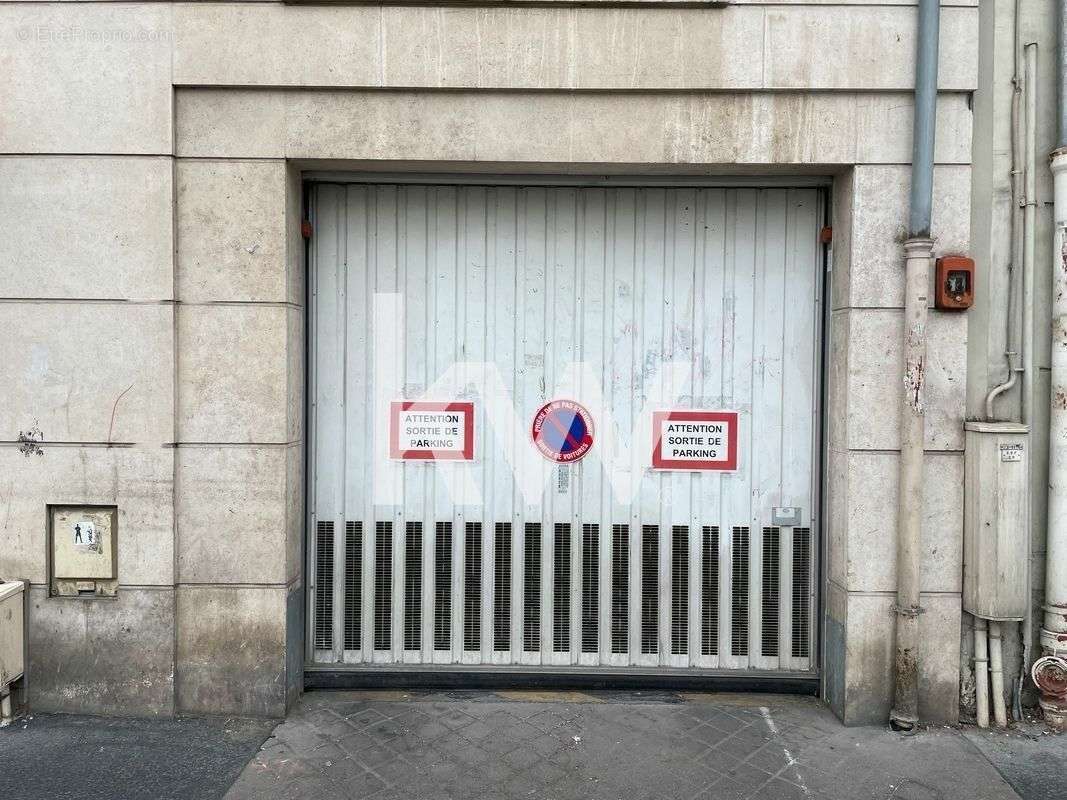 Parking à PARIS-19E