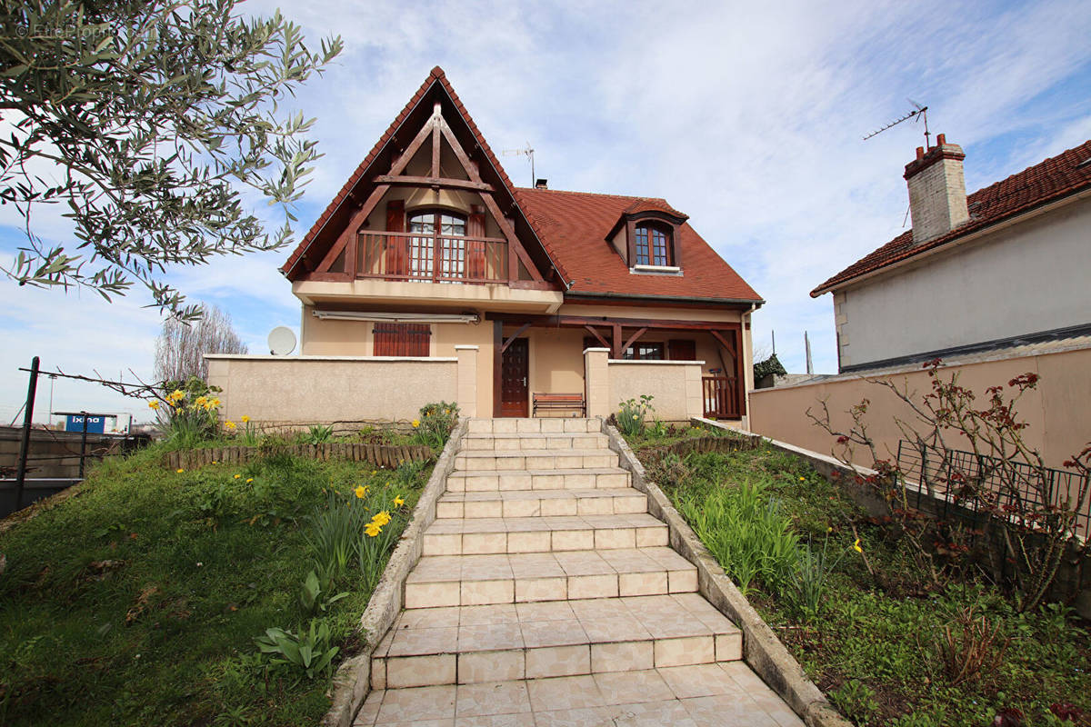 Maison à CHAMPIGNY-SUR-MARNE