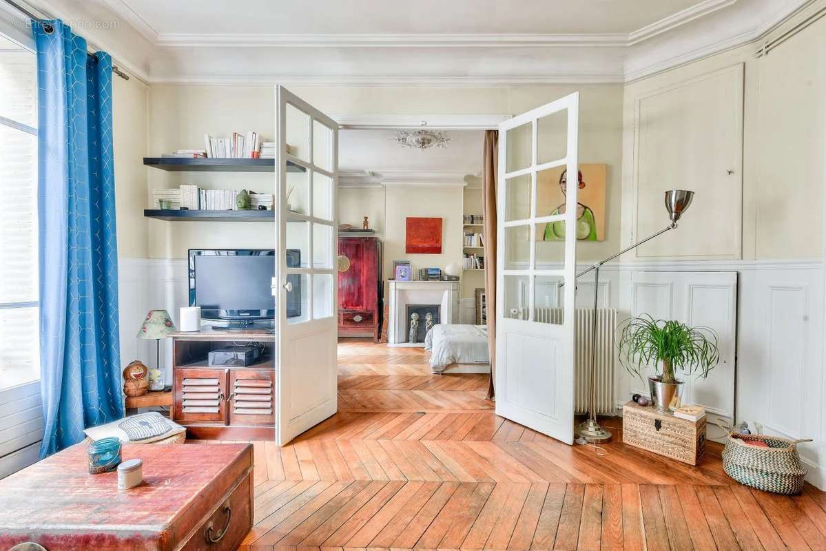 Appartement à LEVALLOIS-PERRET