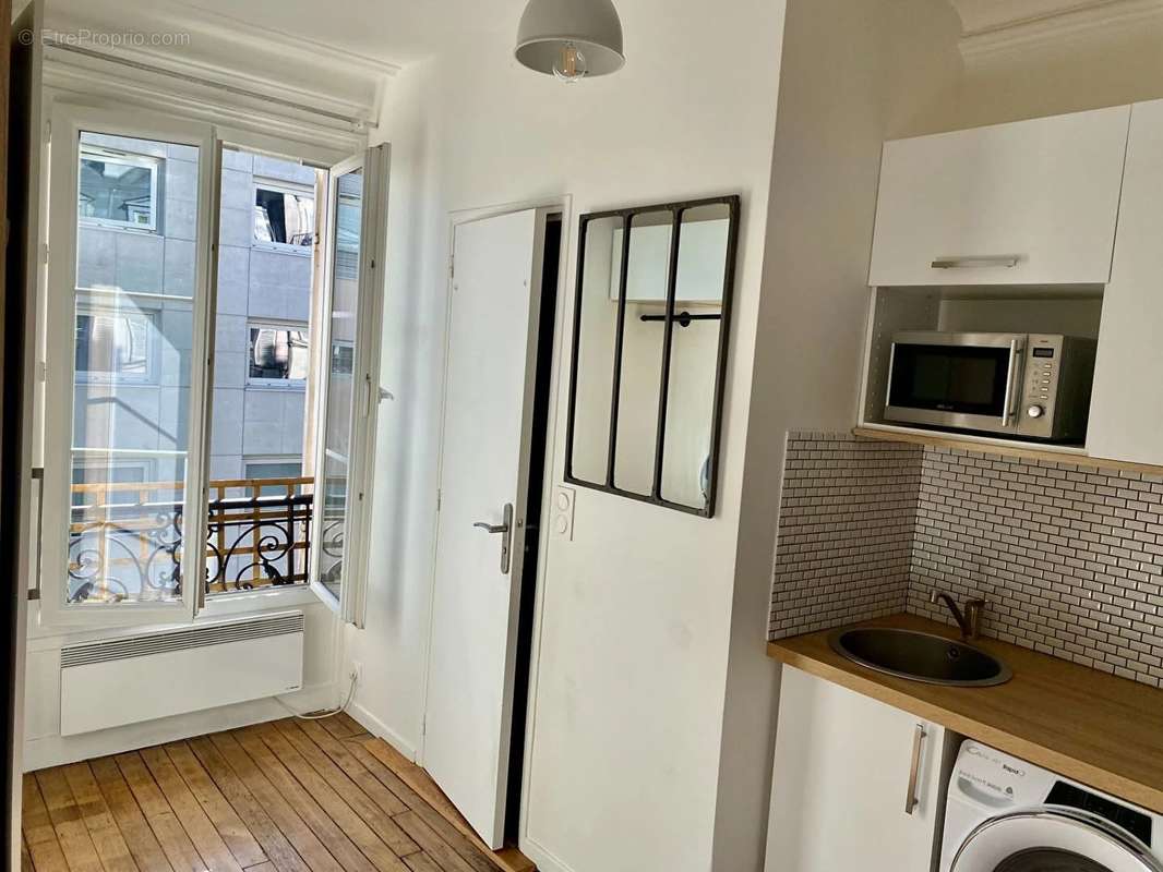 Appartement à PARIS-18E