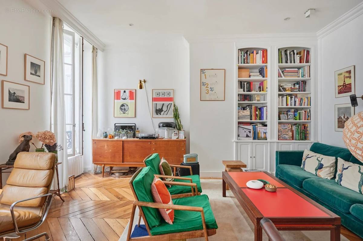 Appartement à PARIS-7E