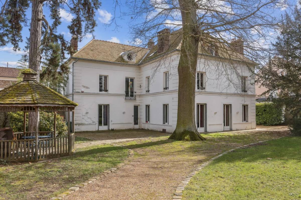 Maison à MONTFORT-L&#039;AMAURY