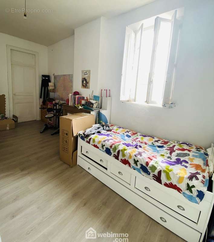 Chambre de 16 m² - Appartement à SETE