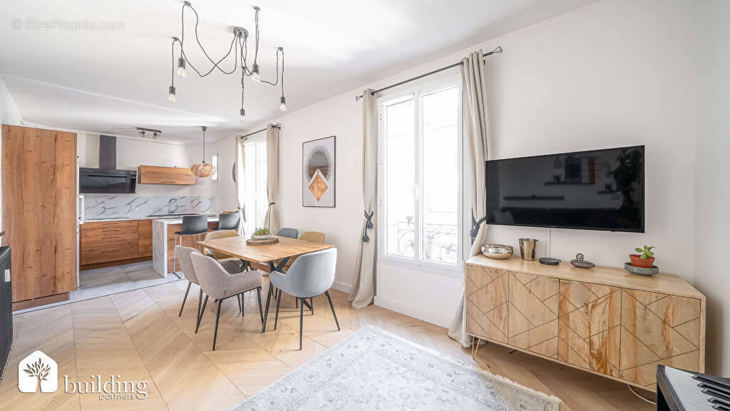 Appartement à COURBEVOIE