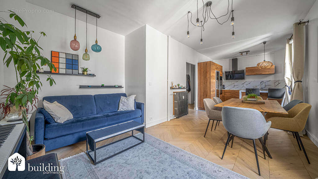 Appartement à COURBEVOIE